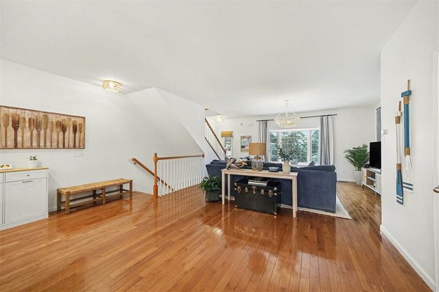 217 W Merchant Street, New Buffalo, MI 49117