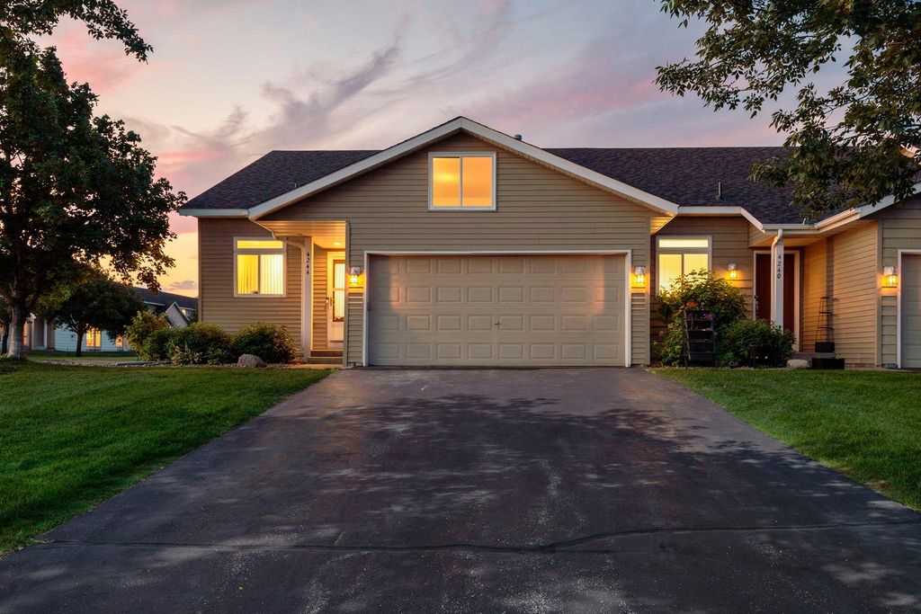 4244 Jarmann Lane, Shakopee, MN 55379