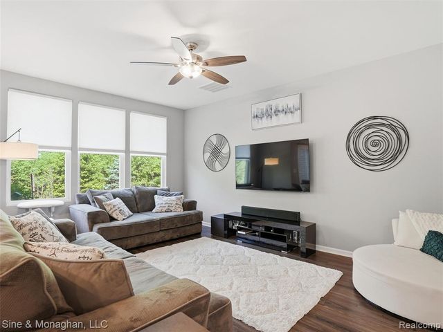 24827 Ivy, Novi, MI 48375