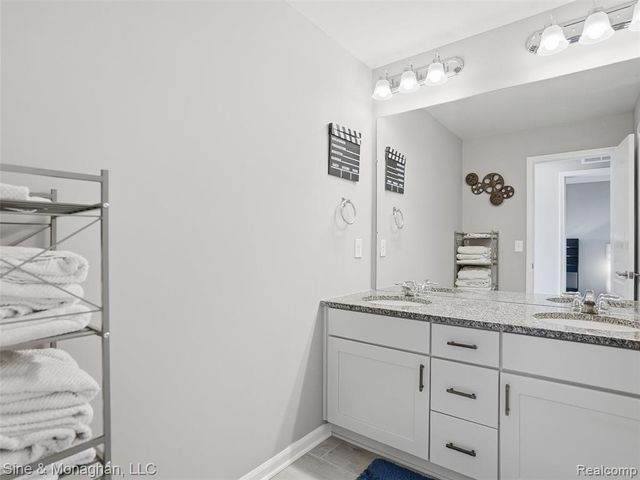 24827 Ivy, Novi, MI 48375