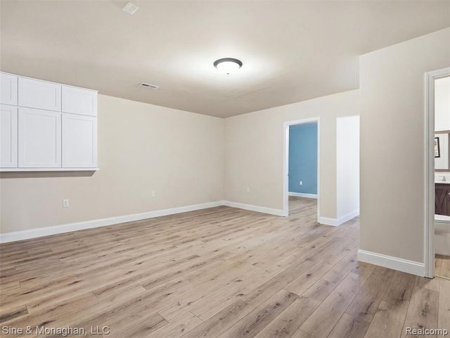 24827 Ivy, Novi, MI 48375