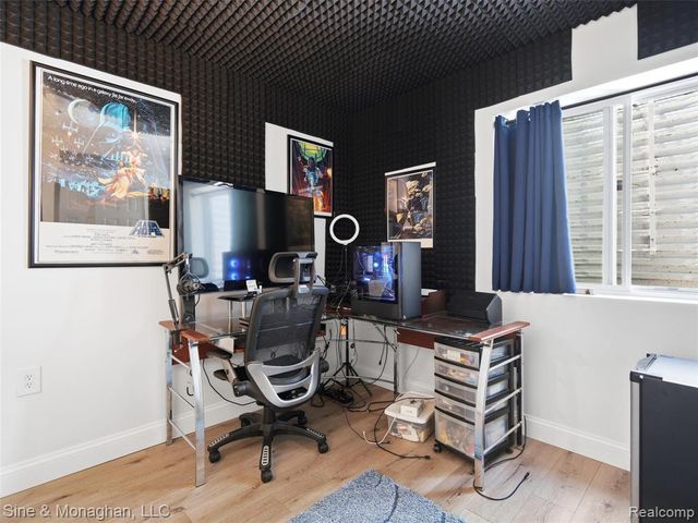 24827 Ivy, Novi, MI 48375