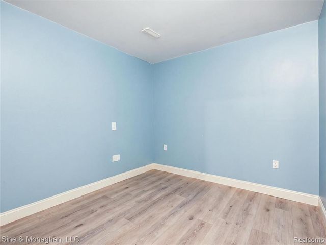 24827 Ivy, Novi, MI 48375