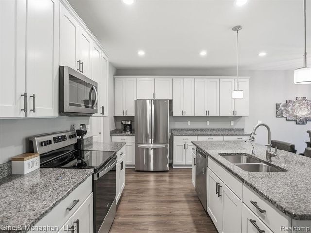 24827 Ivy, Novi, MI 48375