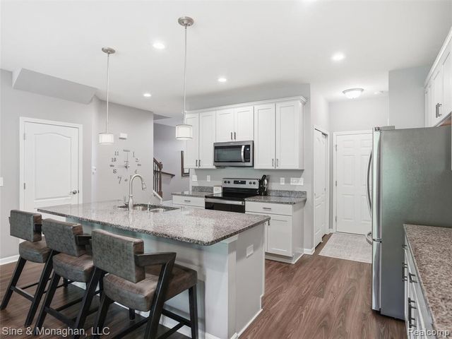 24827 Ivy, Novi, MI 48375