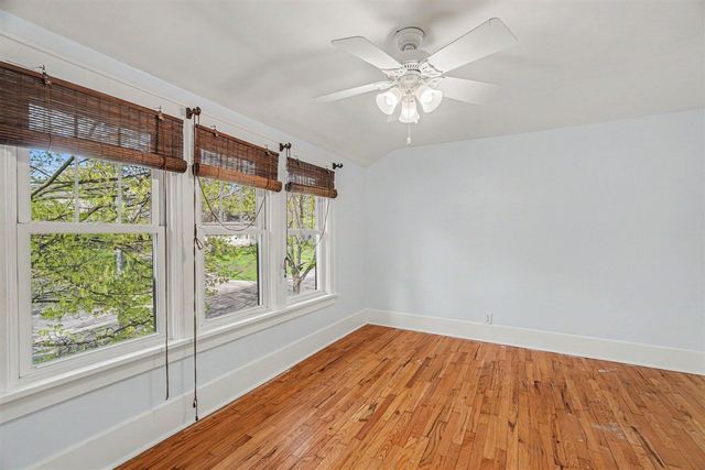 1516 Charles Avenue, Kalamazoo, MI 49048