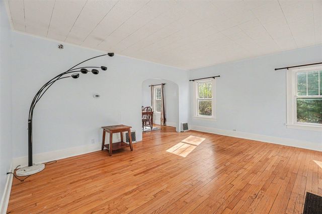 1516 Charles Avenue, Kalamazoo, MI 49048