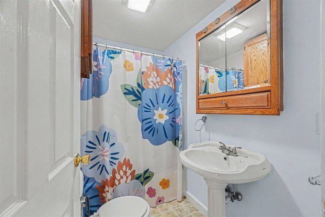 1516 Charles Avenue, Kalamazoo, MI 49048