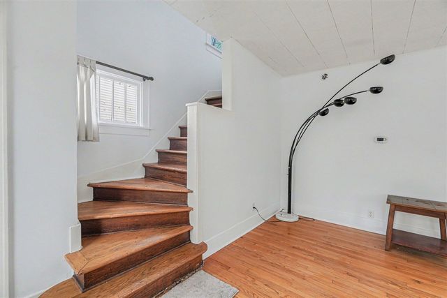 1516 Charles Avenue, Kalamazoo, MI 49048