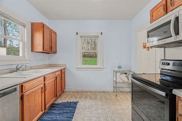 1516 Charles Avenue, Kalamazoo, MI 49048