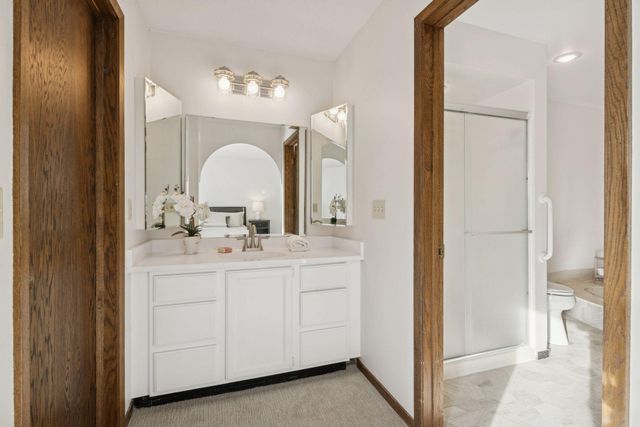 6066 Blake Ridge Road, Edina, MN 55436