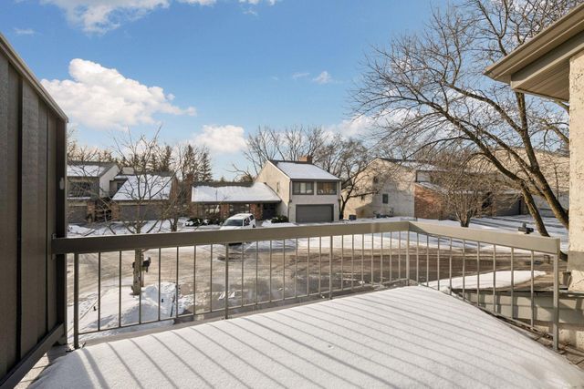 6066 Blake Ridge Road, Edina, MN 55436