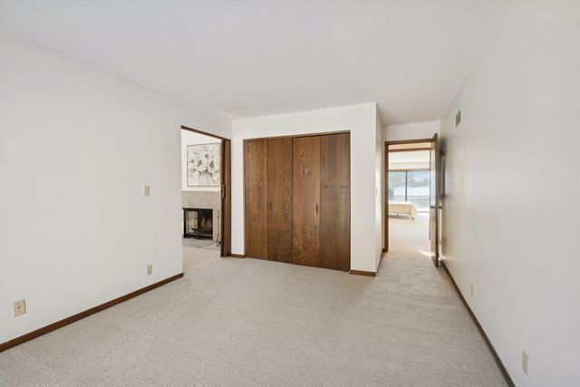 6066 Blake Ridge Road, Edina, MN 55436