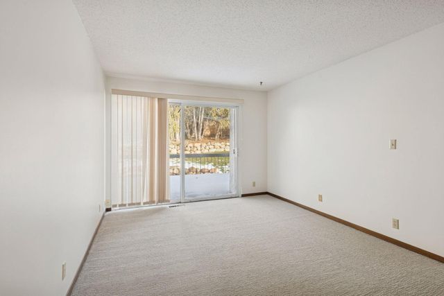 6066 Blake Ridge Road, Edina, MN 55436