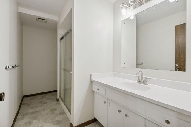 6066 Blake Ridge Road, Edina, MN 55436