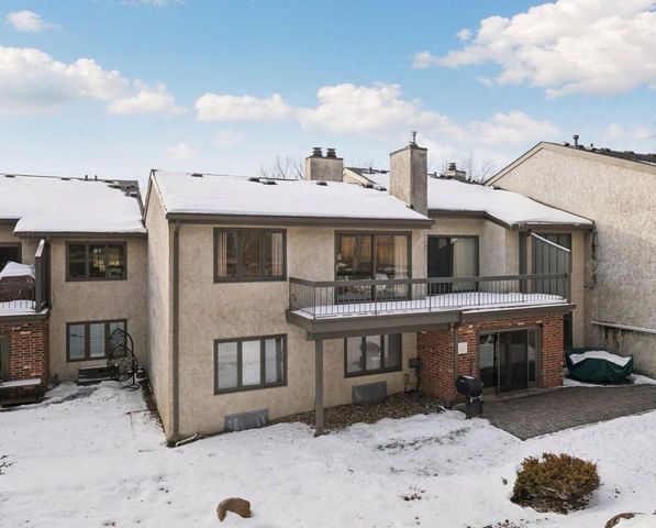 6066 Blake Ridge Road, Edina, MN 55436