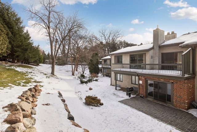 6066 Blake Ridge Road, Edina, MN 55436