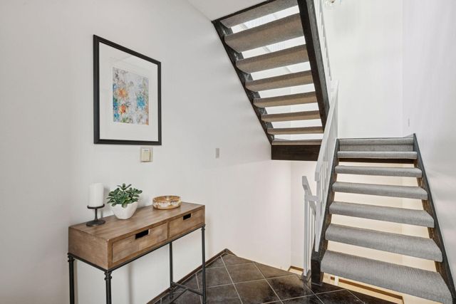 6066 Blake Ridge Road, Edina, MN 55436