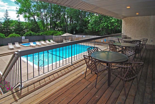 6066 Blake Ridge Road, Edina, MN 55436