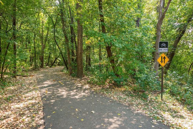 6066 Blake Ridge Road, Edina, MN 55436