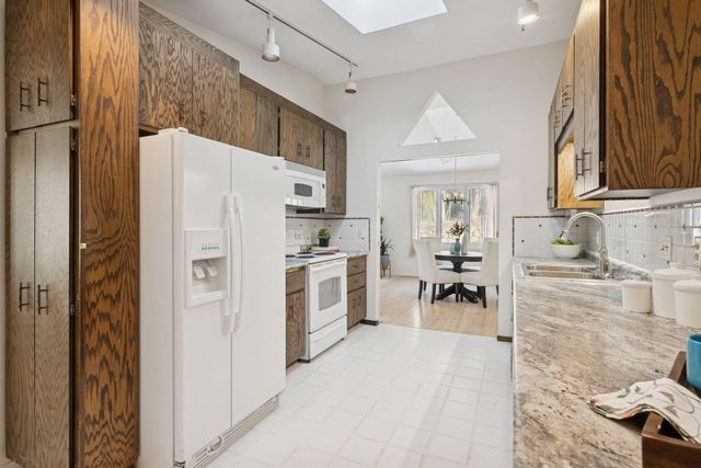 6066 Blake Ridge Road, Edina, MN 55436