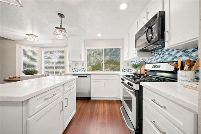 3219 Outlook Dr, Rocklin, CA 95765