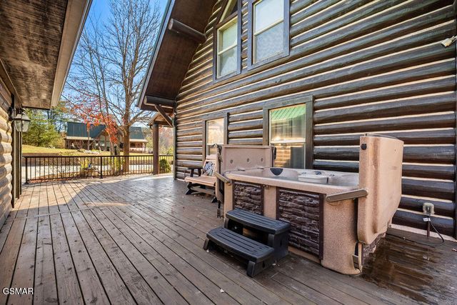 1347 Zachary Thomas Lane, Sevierville, TN 37876