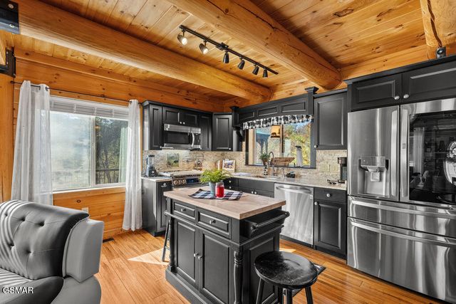 1347 Zachary Thomas Lane, Sevierville, TN 37876