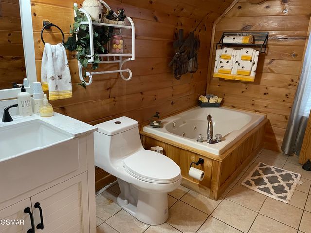 1347 Zachary Thomas Lane, Sevierville, TN 37876