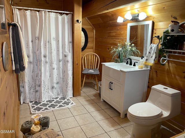 1347 Zachary Thomas Lane, Sevierville, TN 37876