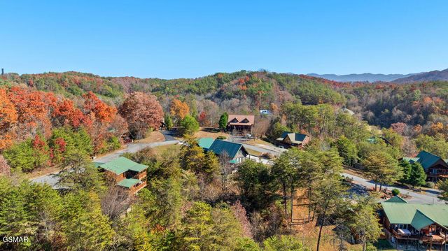 1347 Zachary Thomas Lane, Sevierville, TN 37876