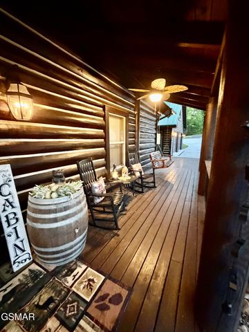 1347 Zachary Thomas Lane, Sevierville, TN 37876
