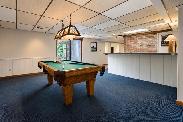 9894 W Oakridge Drive, St. John, IN 46373