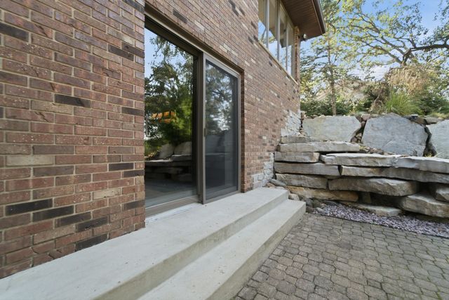 9894 W Oakridge Drive, St. John, IN 46373