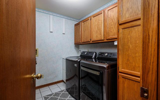 9009 33rd AVENUE, Kenosha, WI 53142