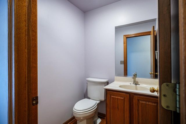 9009 33rd AVENUE, Kenosha, WI 53142