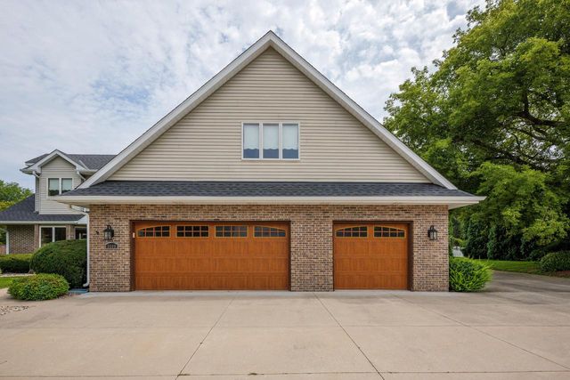 9009 33rd AVENUE, Kenosha, WI 53142