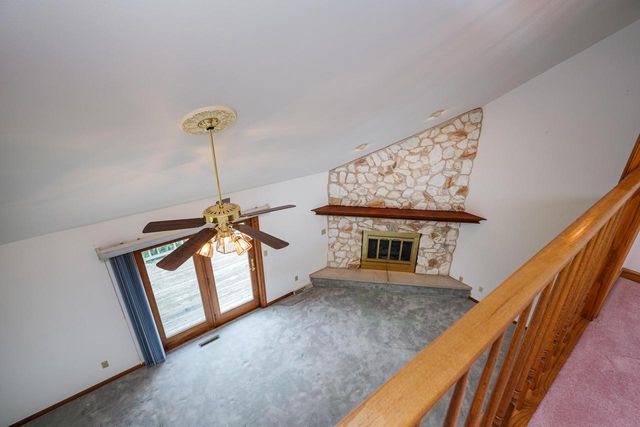 9009 33rd AVENUE, Kenosha, WI 53142