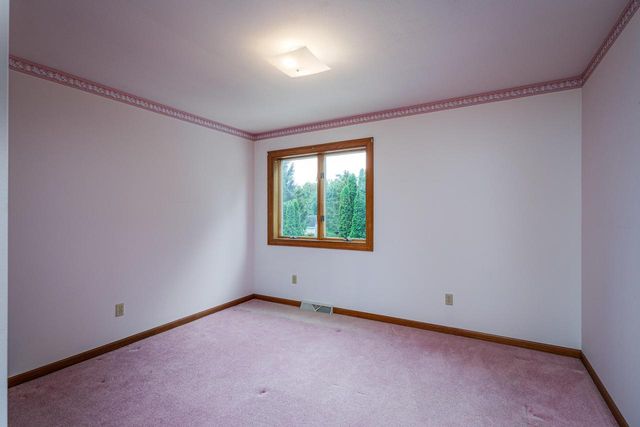 9009 33rd AVENUE, Kenosha, WI 53142