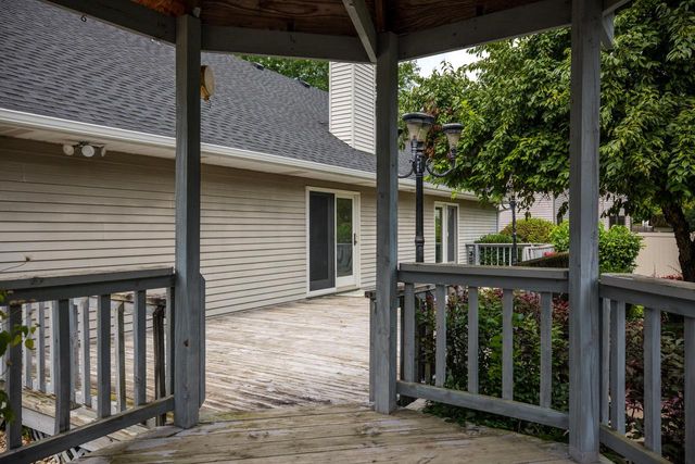 9009 33rd AVENUE, Kenosha, WI 53142