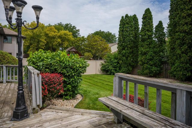 9009 33rd AVENUE, Kenosha, WI 53142