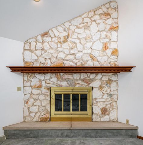 9009 33rd AVENUE, Kenosha, WI 53142