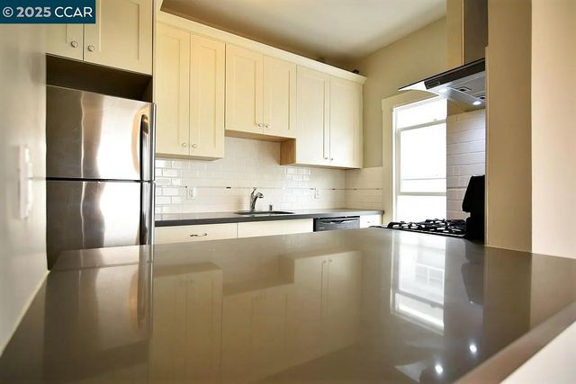 3040 Telegraph Ave 6, Berkeley, CA 94705