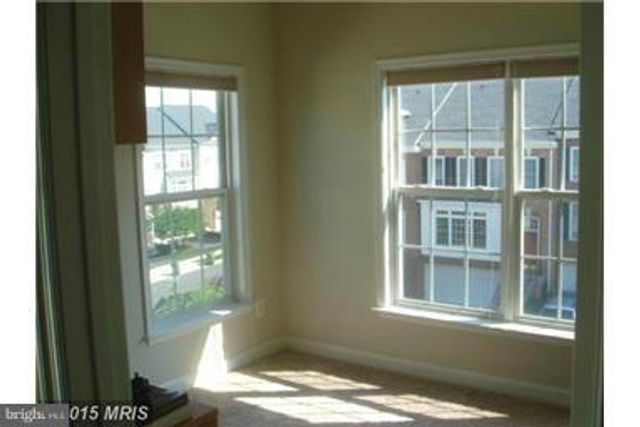 43762 LEES MILL SQ, Leesburg, VA 20176