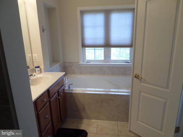 43762 LEES MILL SQ, Leesburg, VA 20176