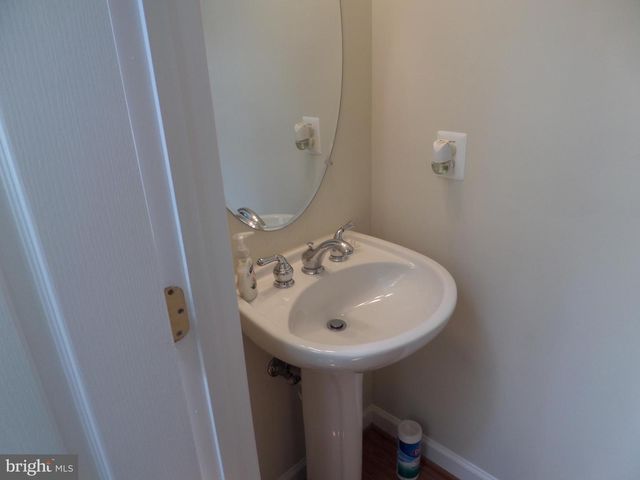 43762 LEES MILL SQ, Leesburg, VA 20176
