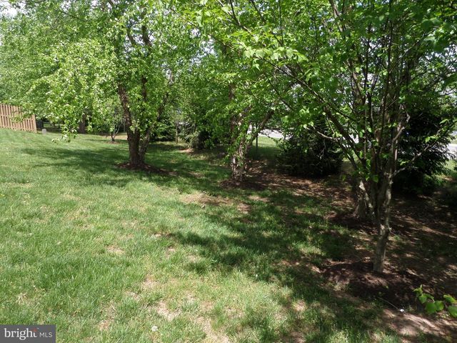 43762 LEES MILL SQ, Leesburg, VA 20176