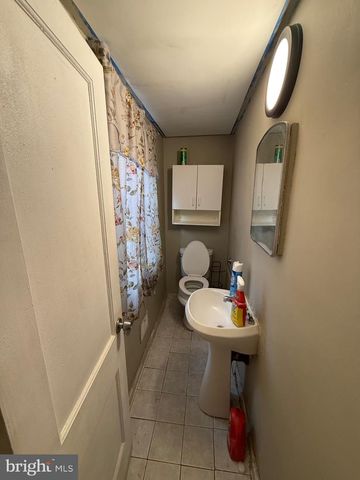 530 OGLETHORPE ST NE, Washington, DC 20011