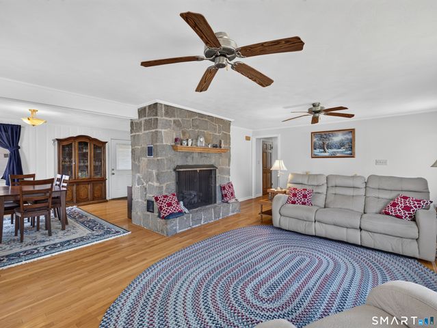 4 Race Rock Road, Waterford, CT 06385