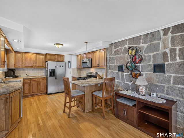4 Race Rock Road, Waterford, CT 06385